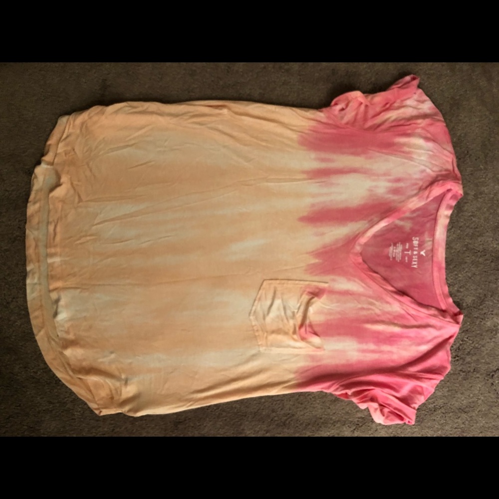 Super cute American Eagle tee!